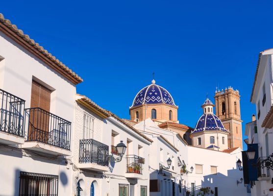Три города провинции Аликанте – в числе самых счастливых в Испании