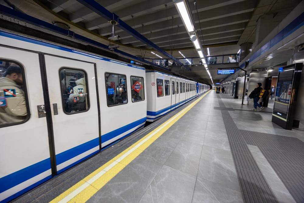 Метро Мадрида запустило видеопомощь при покупке билетов на 47 станциях